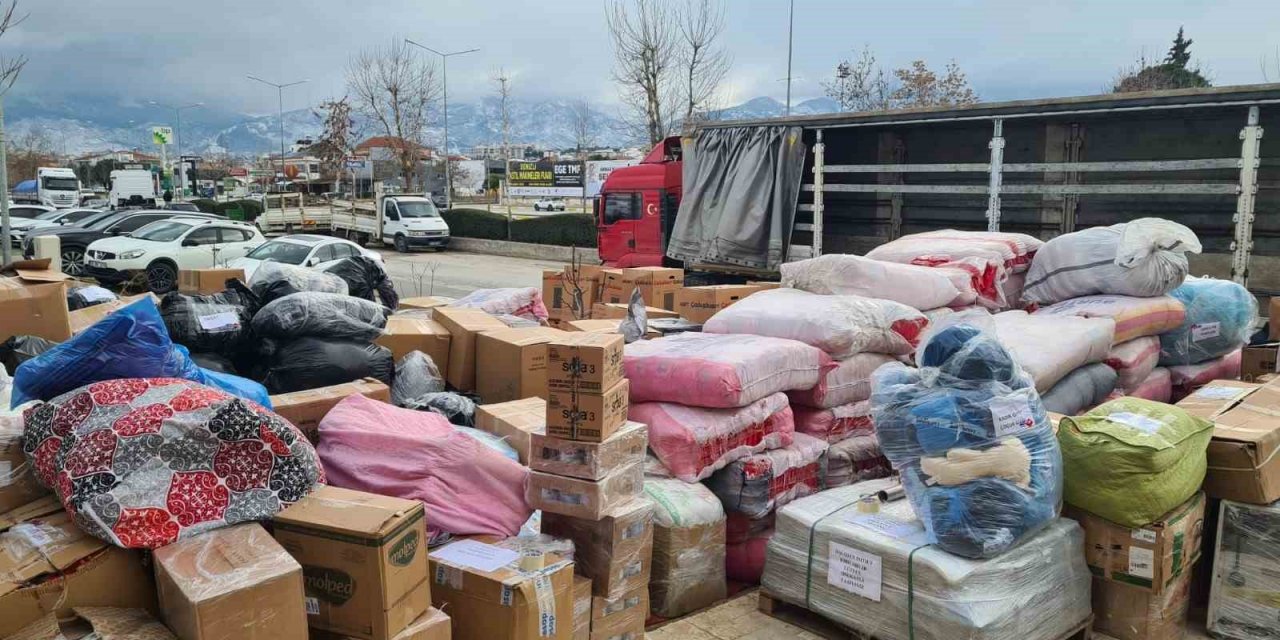 MAKSİAD’ın yardım tırı deprem bölgesinde