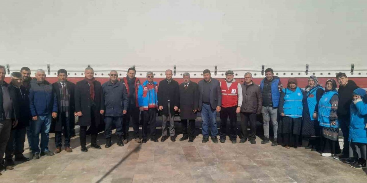 Köyceğiz’den deprem bölgesine her gün yardım tırı gidiyor