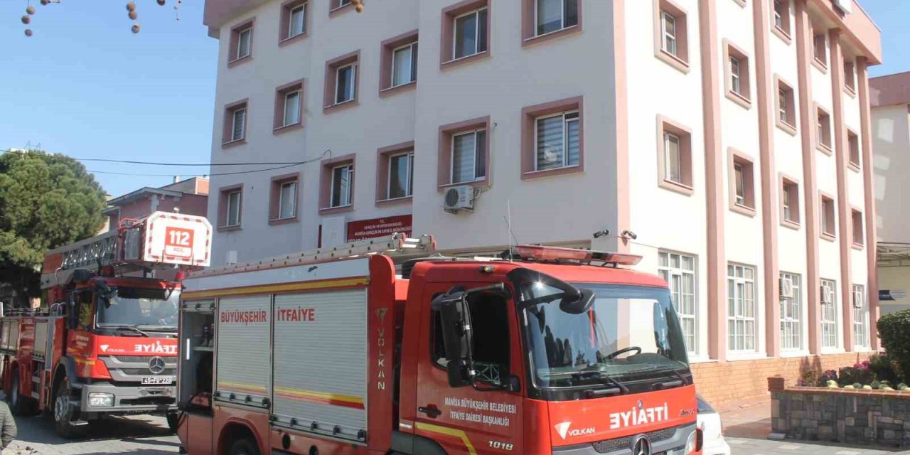Öğrenci yurdunda yangın paniği