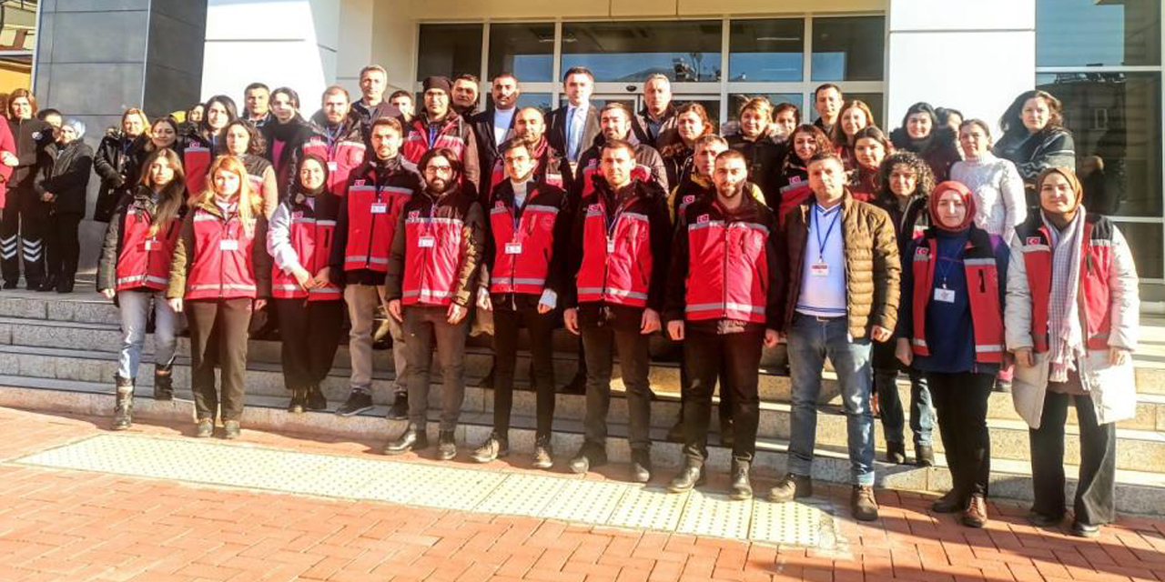 Depremzedelere destek olmak için yola çıktılar