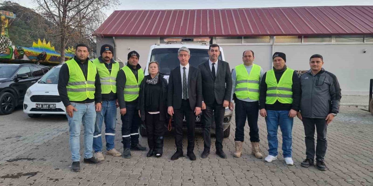 Marmaris’ten deprem bölgesine temizlik desteği
