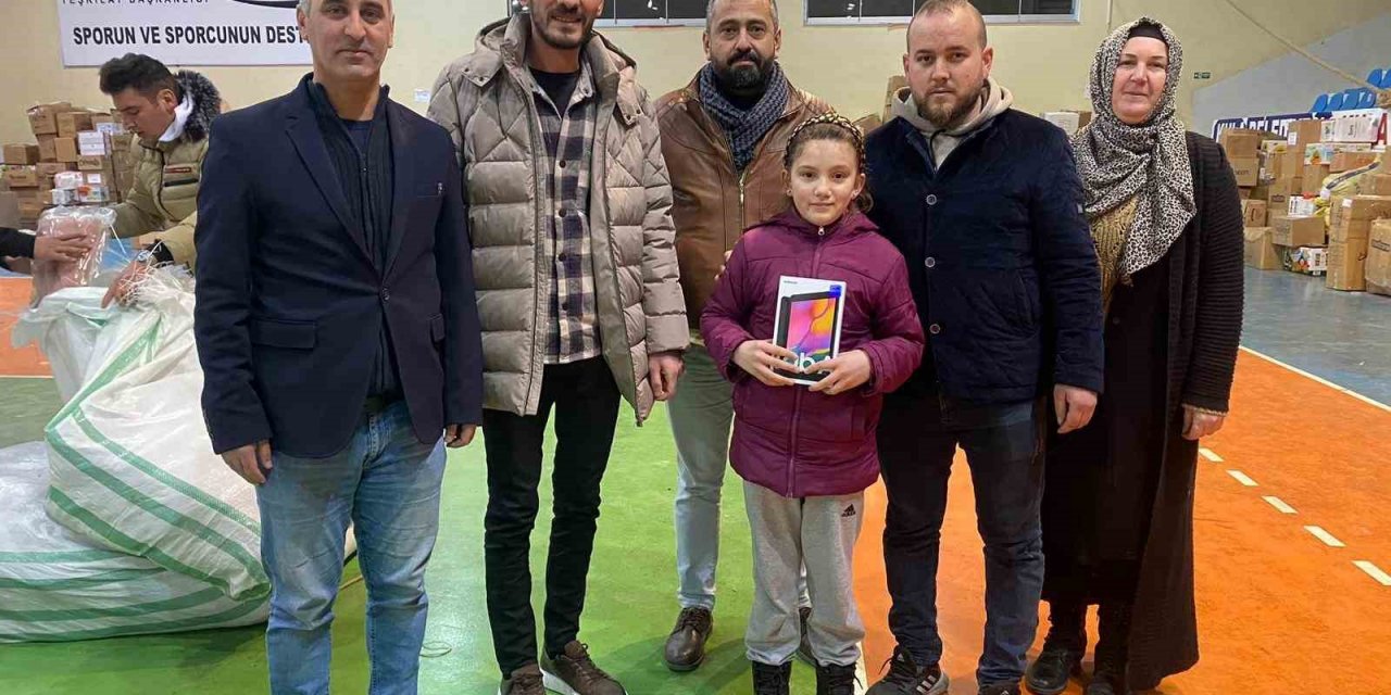 Minik yardımseverin tableti hayırsever iş adamından