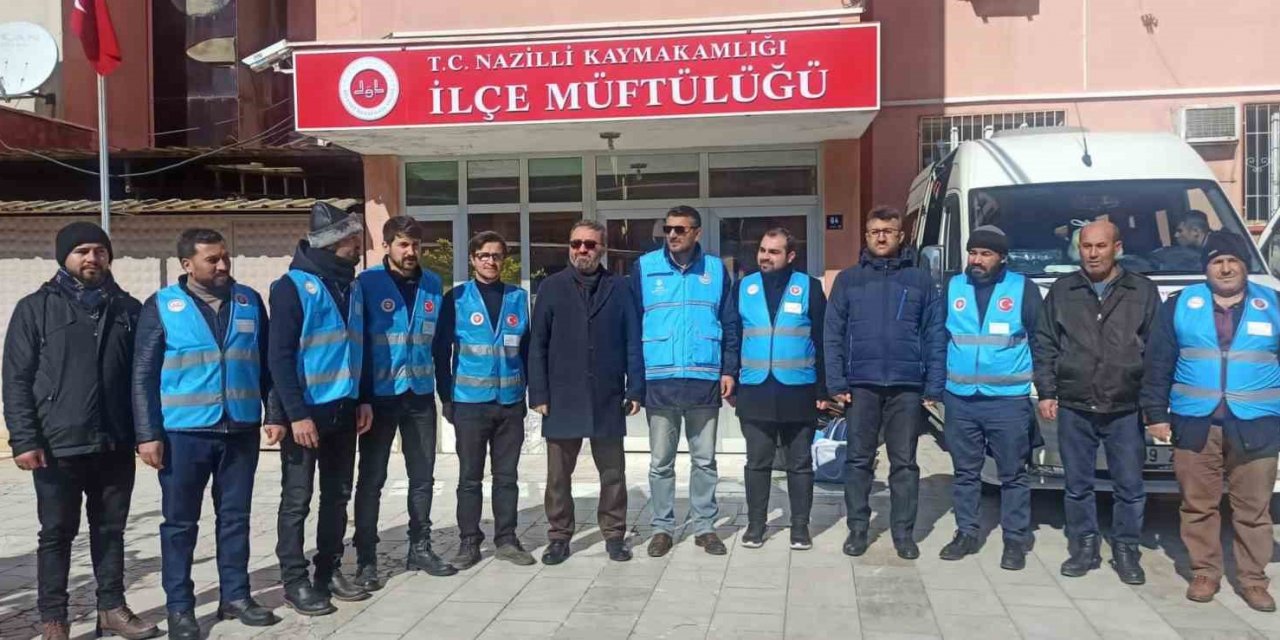 Nazilli İlçe Müftülüğü’den 12 din görevlisi Kahramanmaraş’a gitti