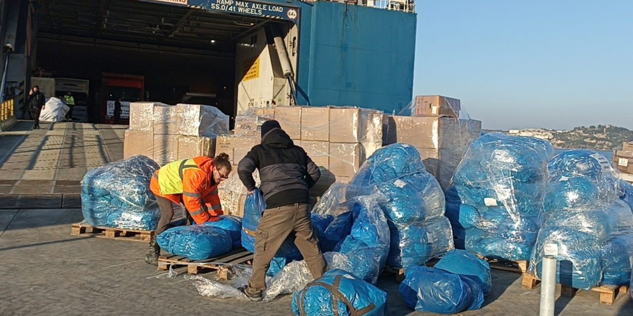 İhtiyaç malzemeleri deniz yoluyla gönderiliyor