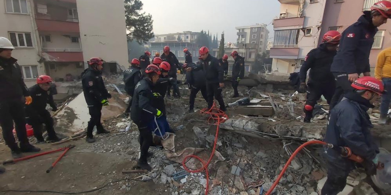 Acısını yüreğine gömdü görevinin başına döndü