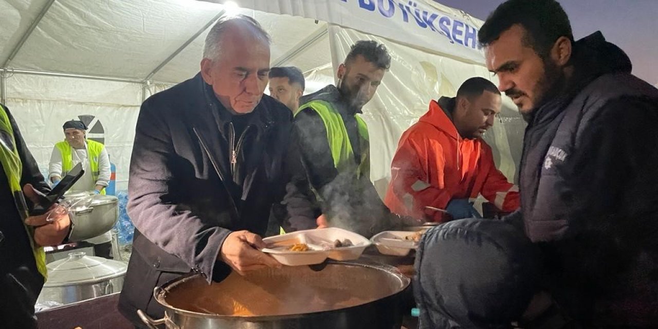 Denizli Büyükşehir’den Hatay’da gönül sofrası