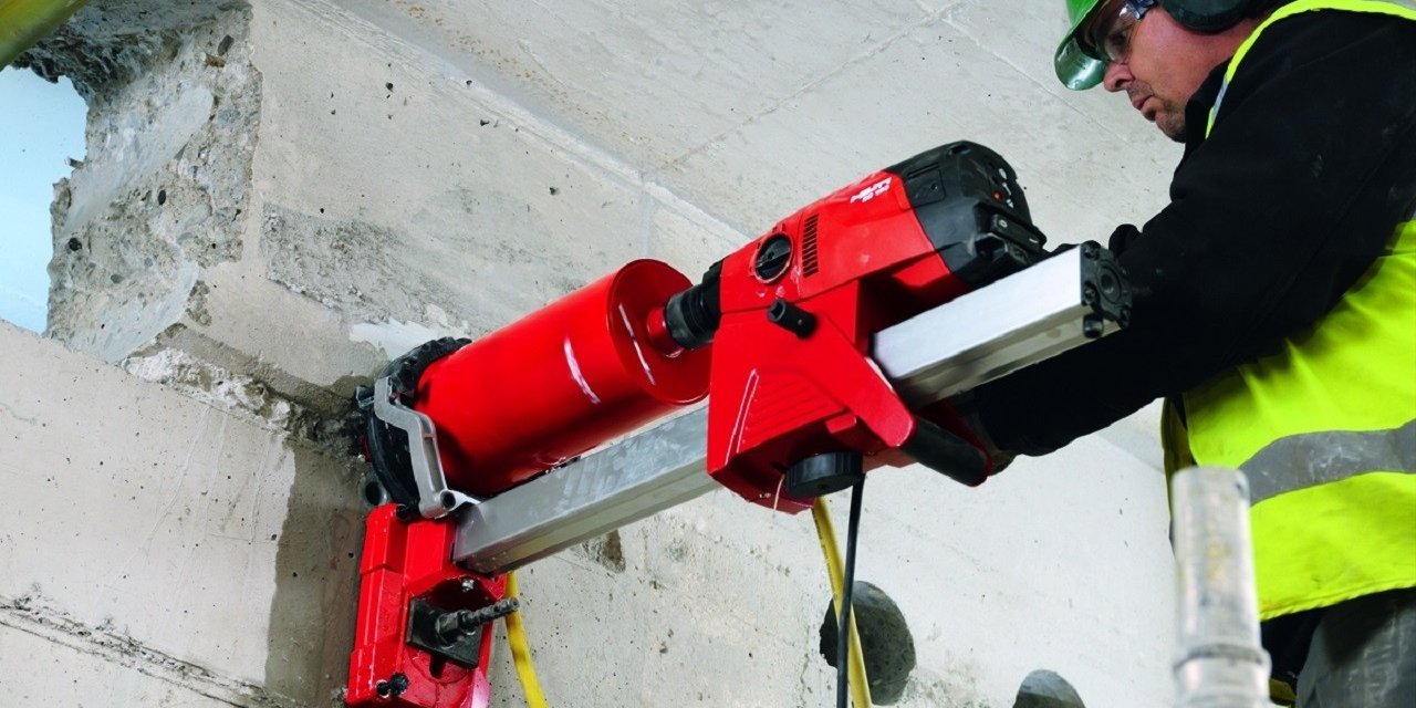 ‘Duvarı matkapla bile zor deliyorum’ diyerek binayı sağlam sanıyorlar