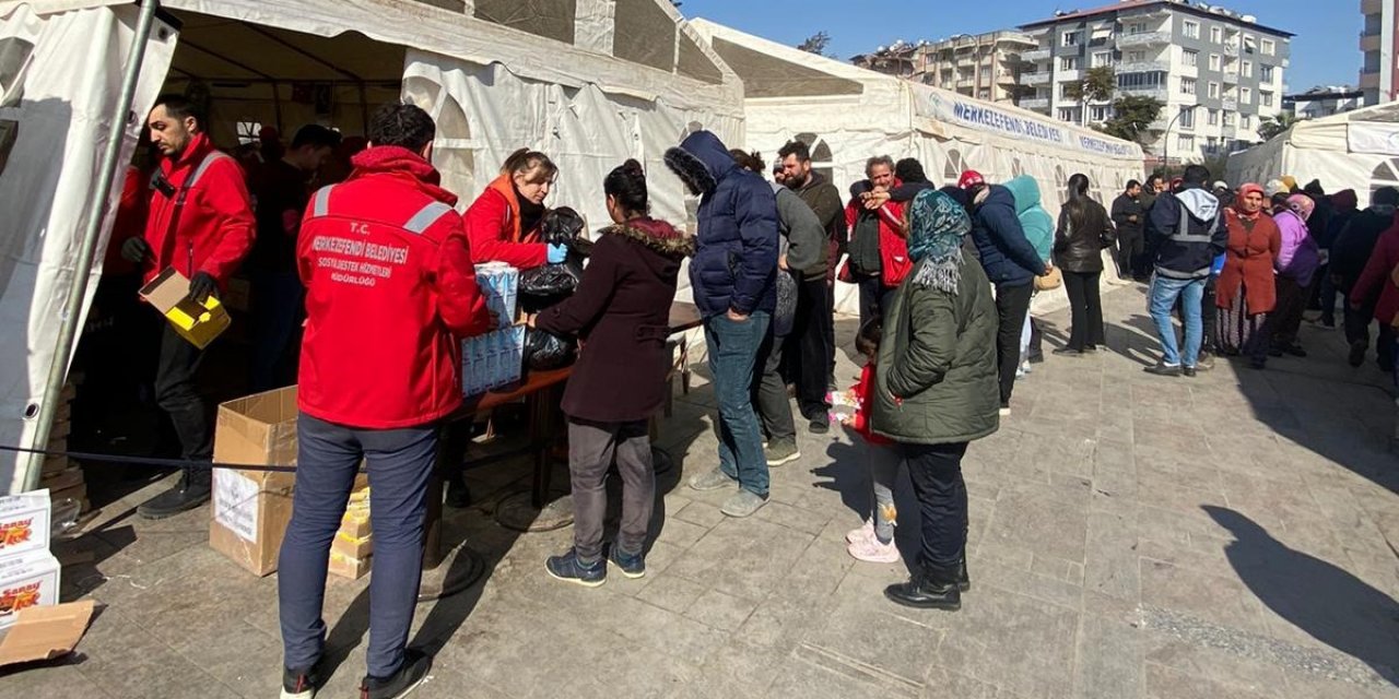 Merkezefendi Belediyesi Hatay’lı depremzedelerin yaralarını sarıyor