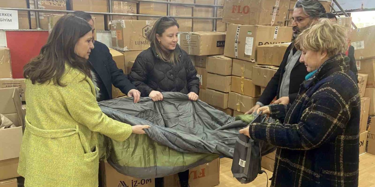 Balçova’da depremzedelerin yaraları sarılıyor