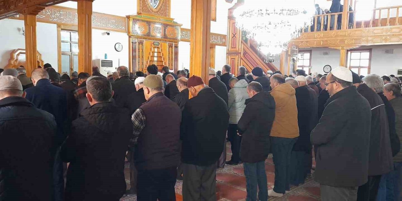 Aydın’da camilerde gıyabi cenaze namazı kılındı