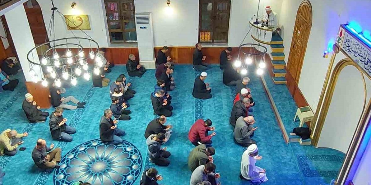 Köyceğiz’de Miraç Kandili dualarla eda edildi