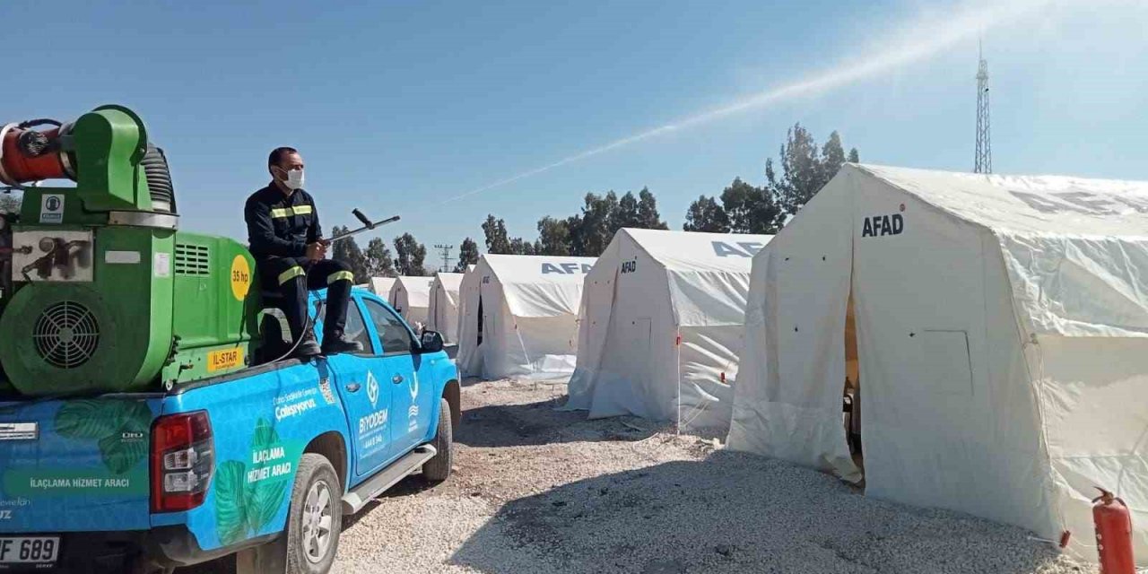 Aliağa Belediyesi, Hatay’da dezenfeksiyon çalışması yapıyor