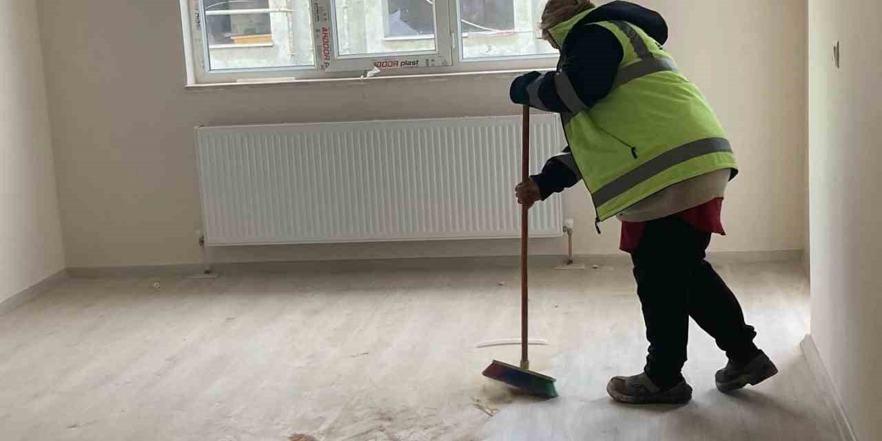 Buharkent Belediyesi depremzedeler için evleri hazırlıyor