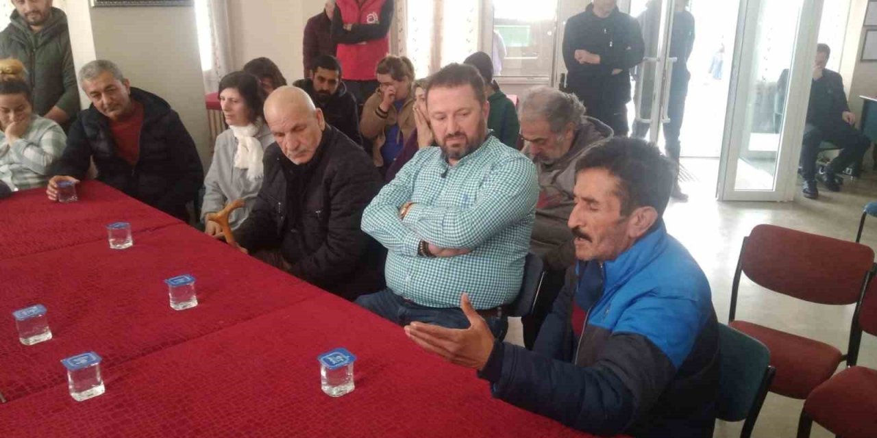 Adıyamanlı sanatçı yaşadığı ’asrın felaketi’ için ağıt yazdı