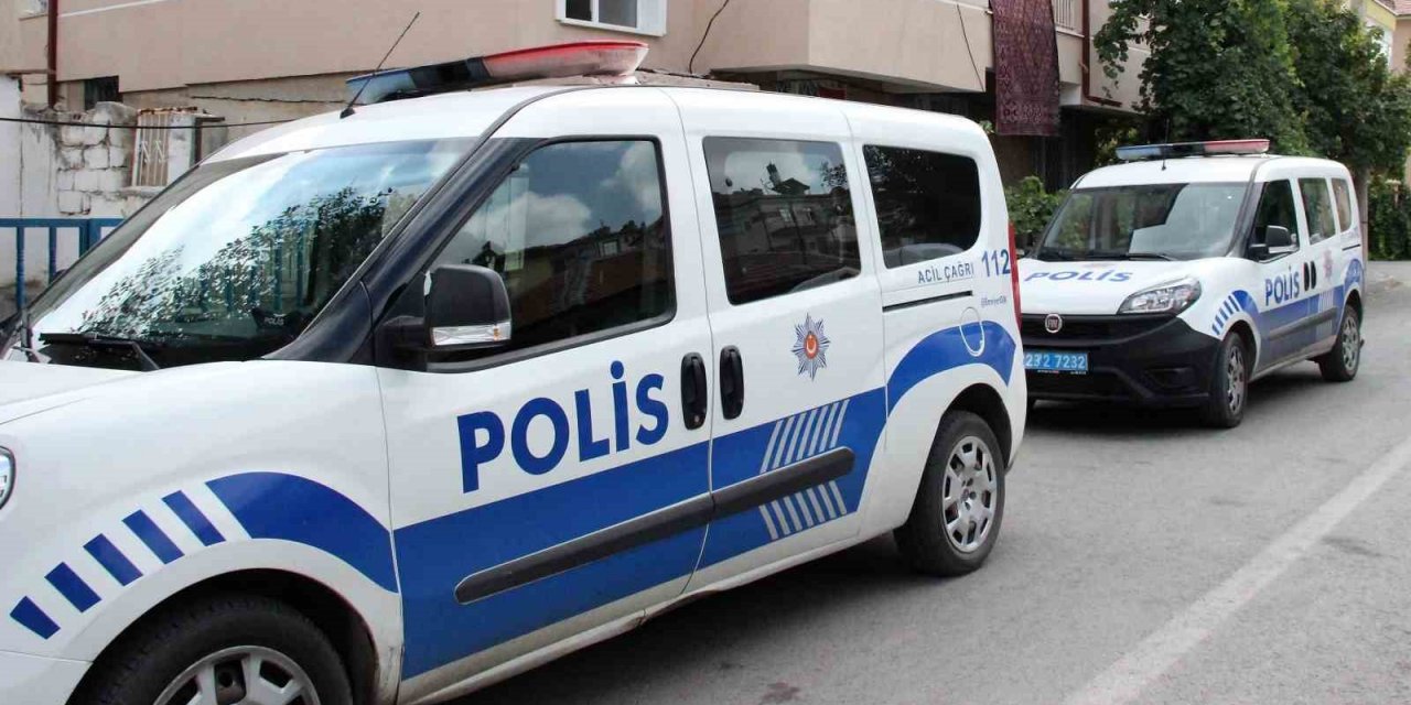 Balkondan girdiği evde eşine korku dolu anlar yaşattı