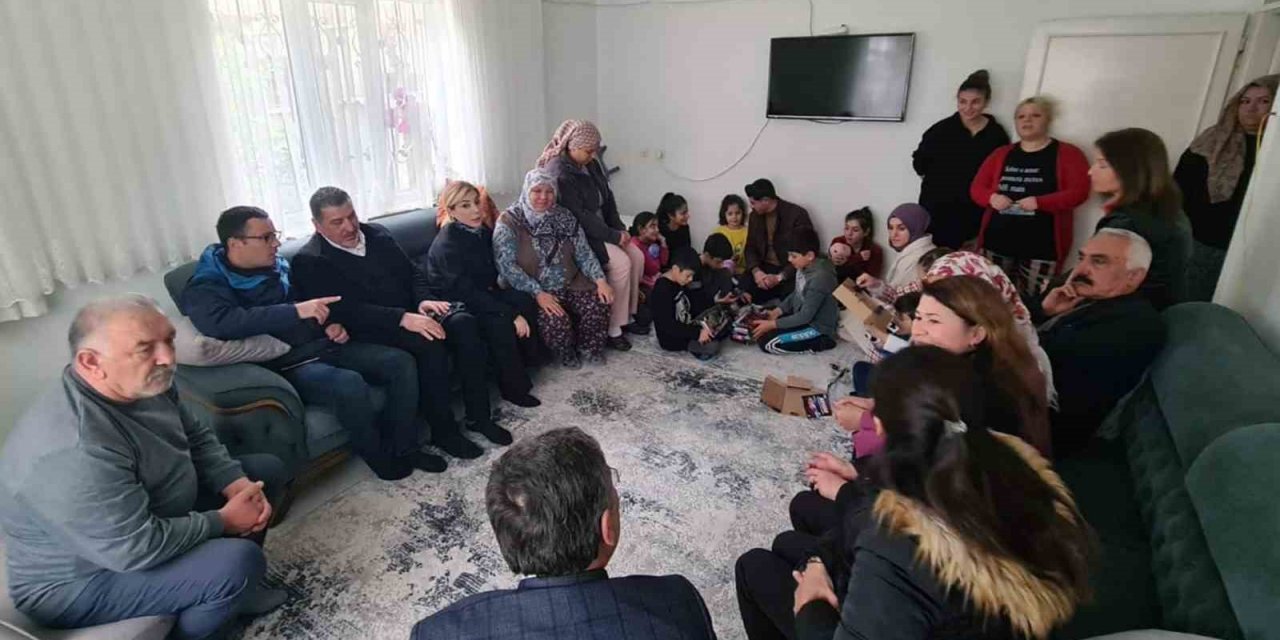 AK Parti Milletvekili Gökcan Yatağan’da depremzede vatandaşları ziyaret etti