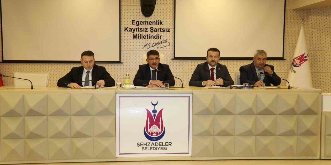 Başkan Çelik deprem çalışmaları hakkında meclisi bilgilendirdi