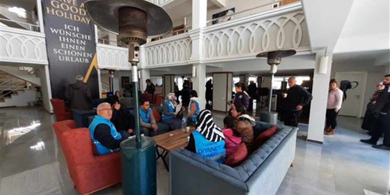 Didim’e gelen depremzedelere manevi destek