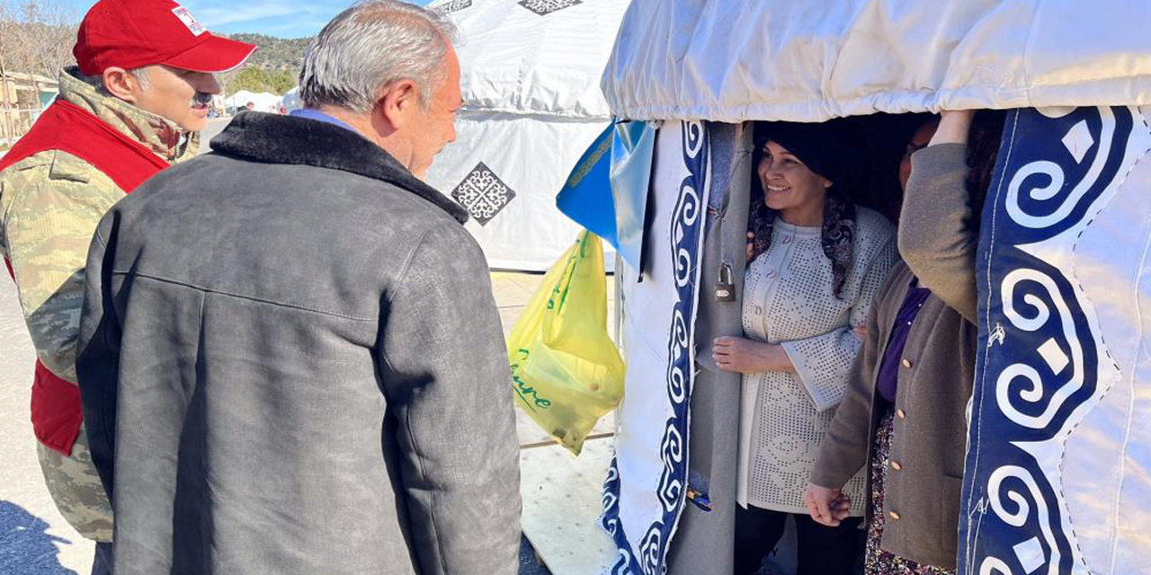 AK Partili Tin, Kırgız ve Kazak otağlarını ziyaret etti