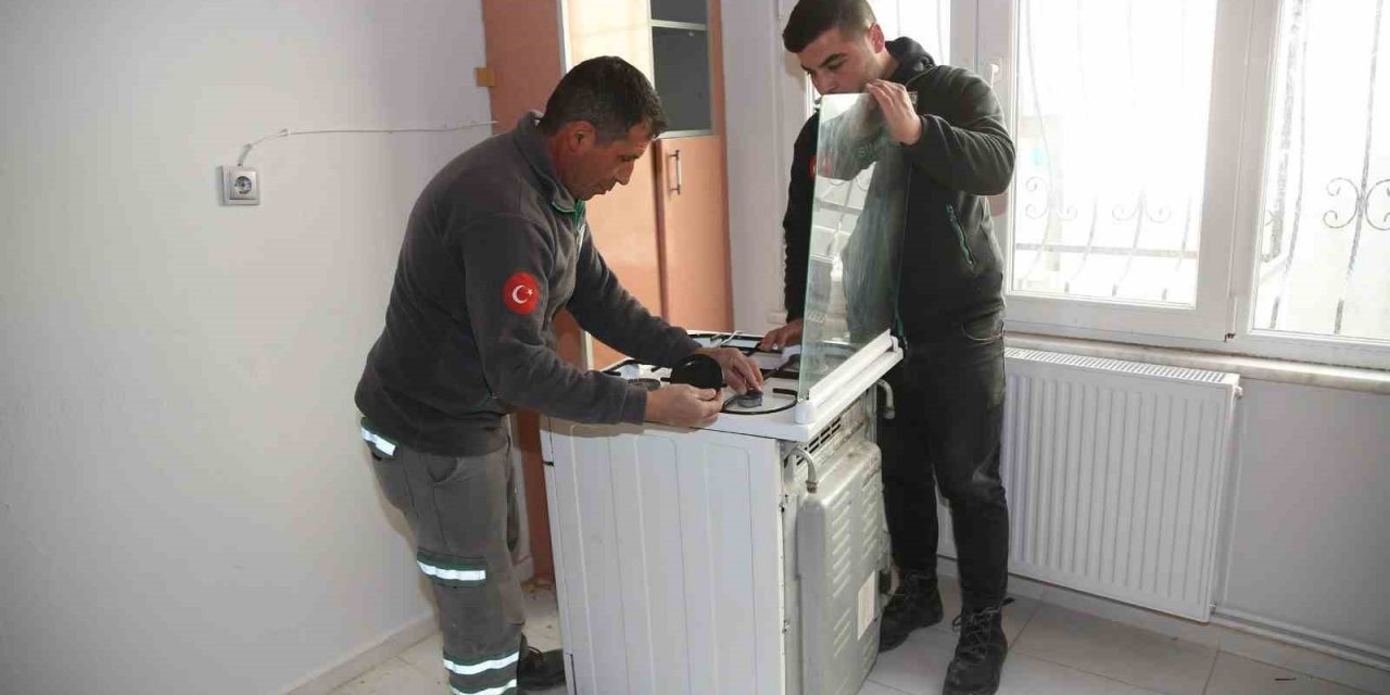 Merkezefendi’de depremzedelere mobilya ve beyaz eşya desteği verildi