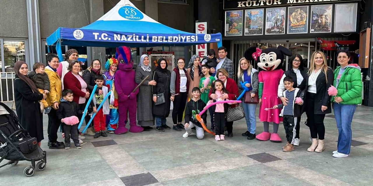 Nazilli’de depremzede çocuklar ile kucaklaştılar