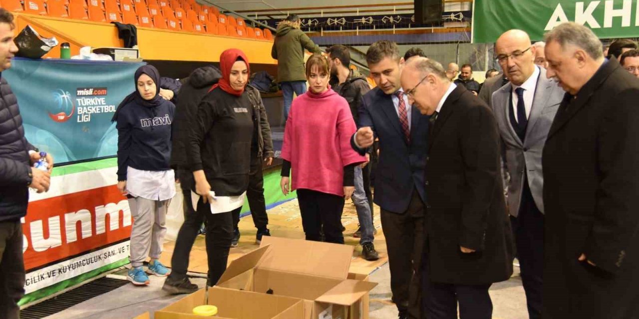 Manisa Valiliği depremzedeler için acil ihtiyaç listesini açıkladı