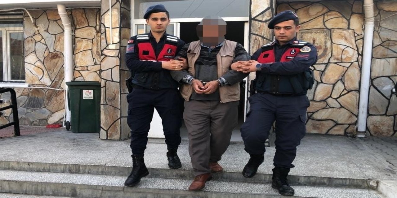 İzmir’de firari 21 kişi JASAT’tan kaçamadı