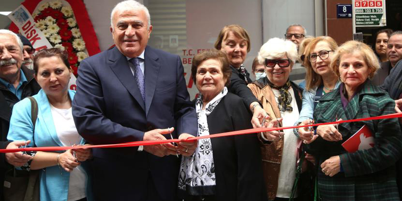 Efeler Belediyesi 10’uncu Kitap Kafe kapılarını hizmete açtı