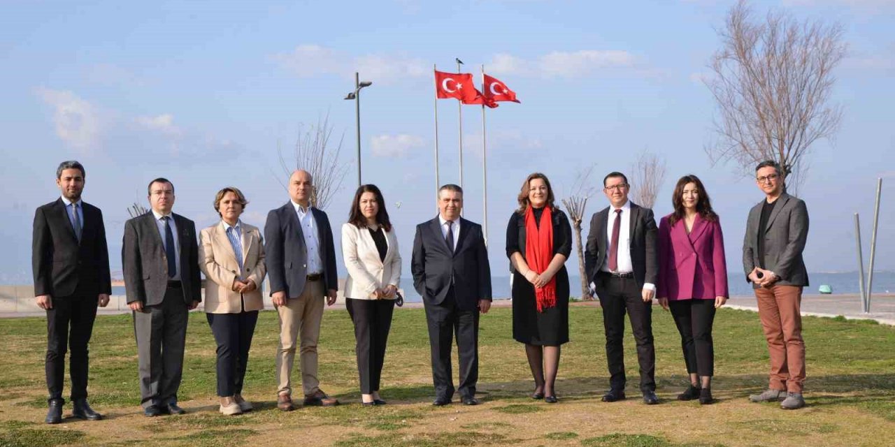 Ekonomi muhabirleri sandığa gidiyor