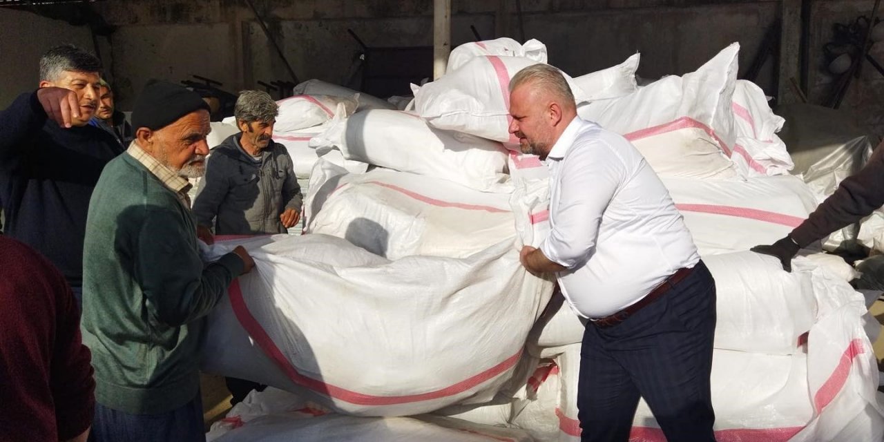 Menemen Belediyesinden deprem bölgesine çadır desteği