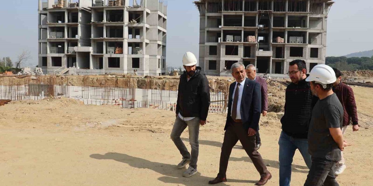 Başkan Kaplan, “Koçarlı’da TOKİ konutları hızla yükseliyor”