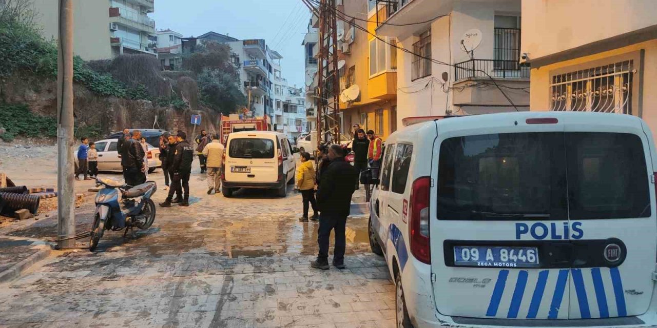 Belediyeye ait yağmur suyu hattı boruları kundaklandı
