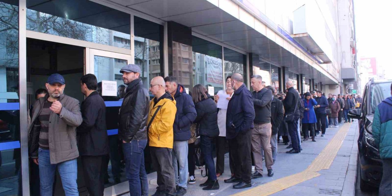 İzmir’de EYT sevinci