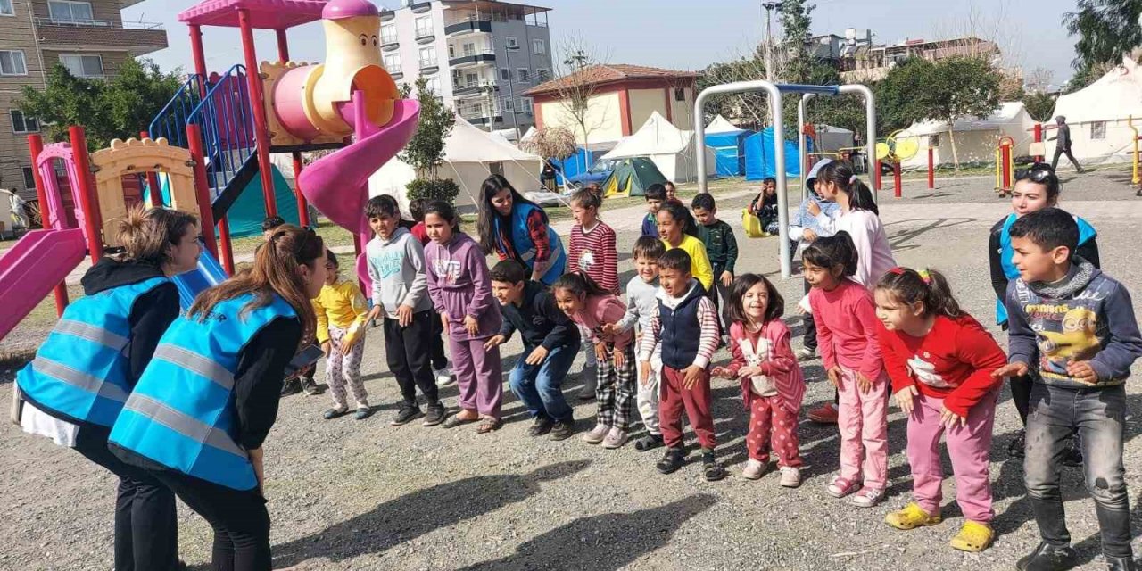 Denizli Büyükşehir, İskenderunlu çocuklara moral oluyor