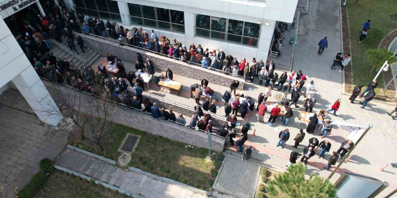 Beklemeye değen kuyruk