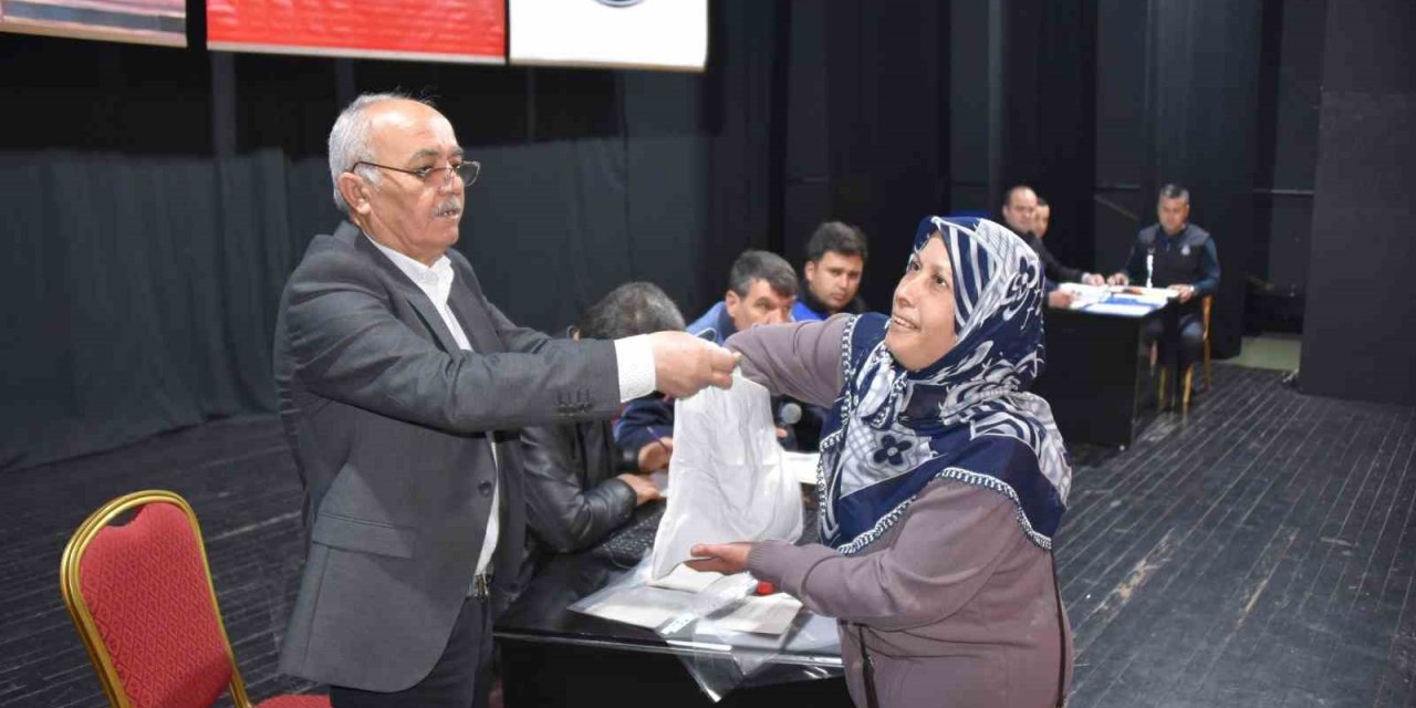 Salihli’de yeni pazaryerlerinde kuralar çekildi