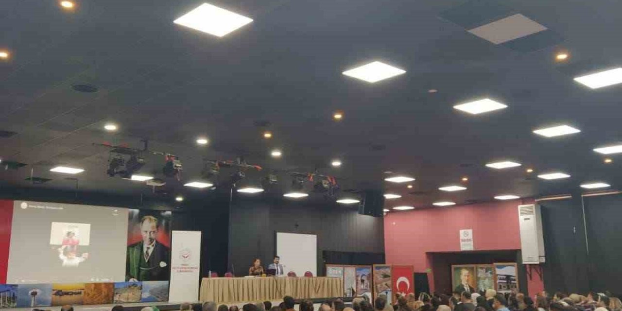 Milas’ta ’koruyucu aile’ toplantısı düzenlendi