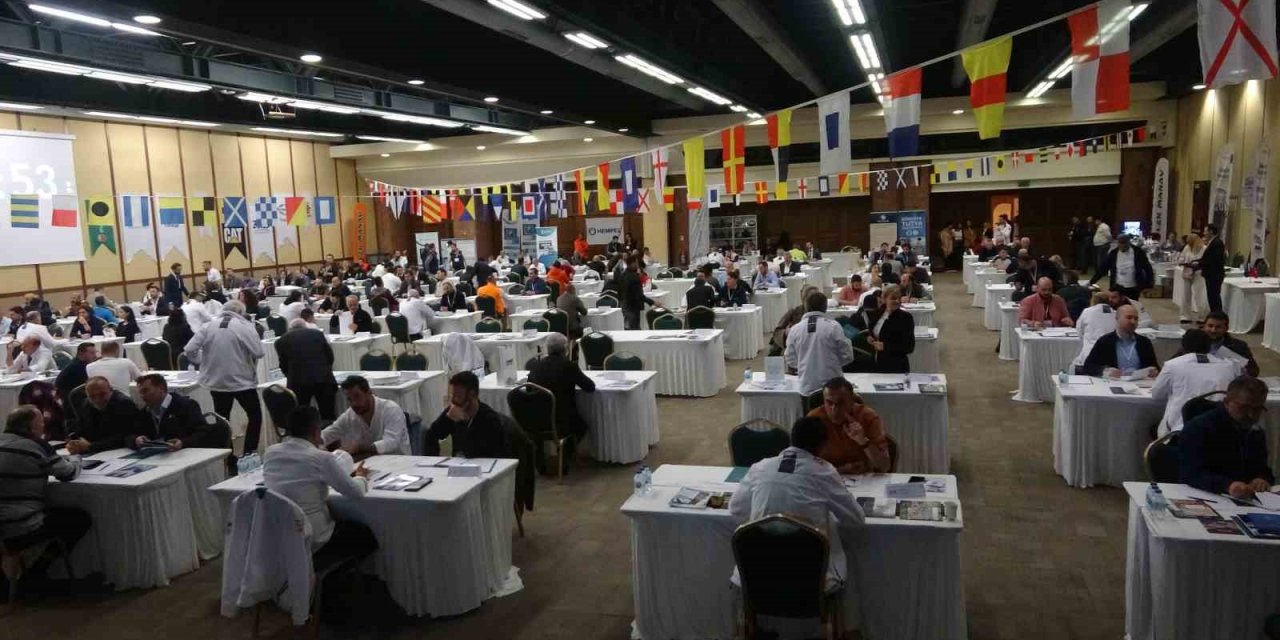 Yat kaptanları Marmaris’te sektör buluşmasında bir araya geldi