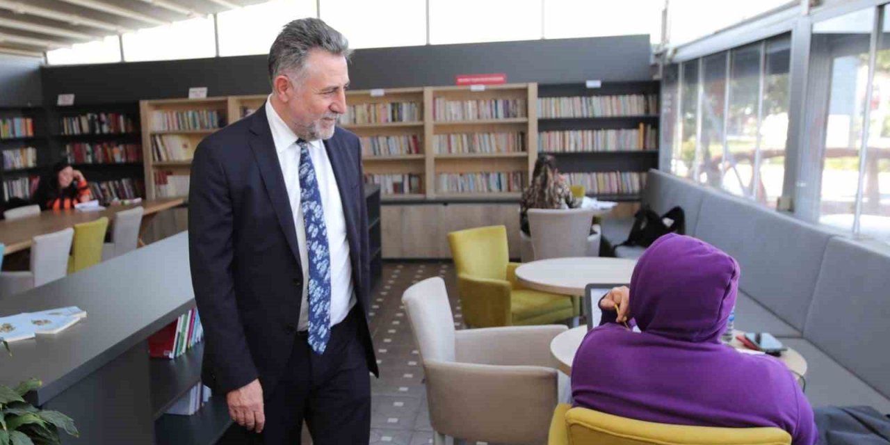 75’inci Yıl Mahallesi’ne kitap kafe