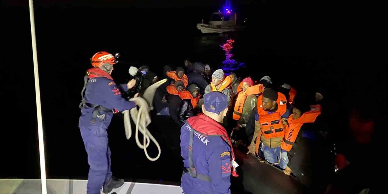 Ege Denizi’nde 90 göçmen yakalandı, 20 göçmen kurtarıldı