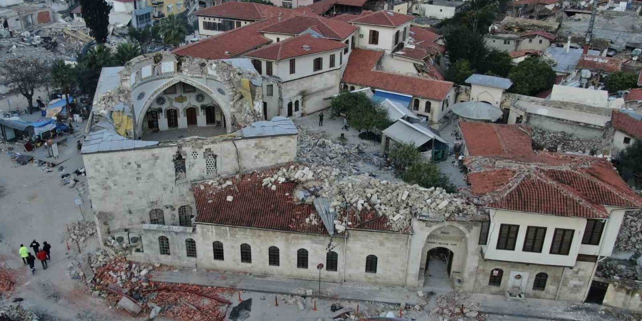 Depremin kültürel hasarı uydularla ölçülüyor