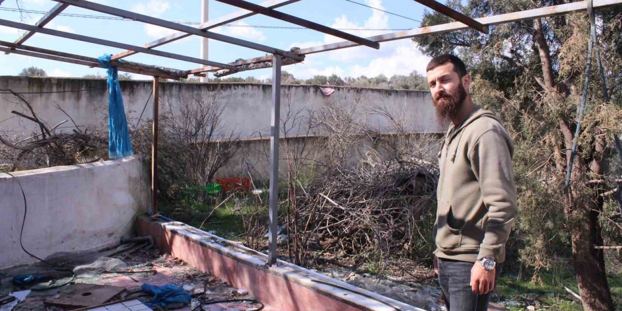 Hırsızlar bu kez evi çaldı