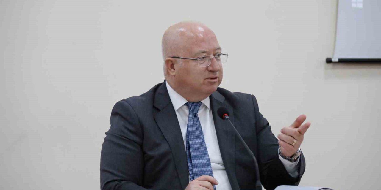 Başkan Gümüş’ten meclis üyelerine deprem bilgilendirmesi