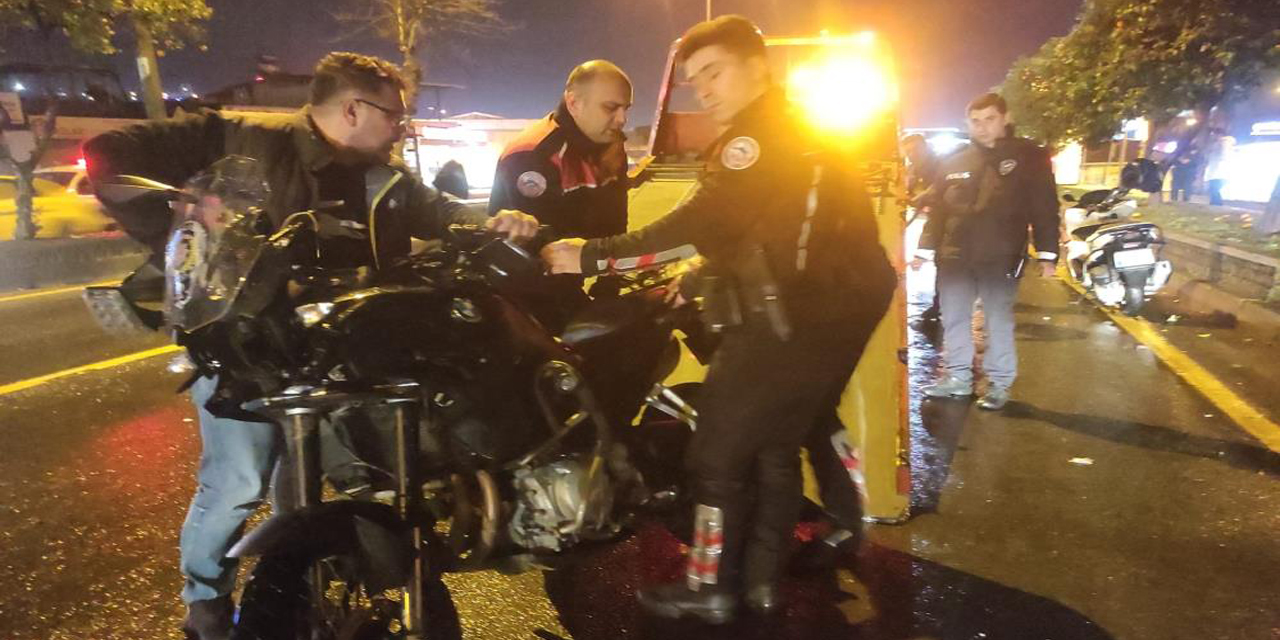 Aydın’da motosikletli polis timi otomobille çarpıştı: 2 polis yaralı