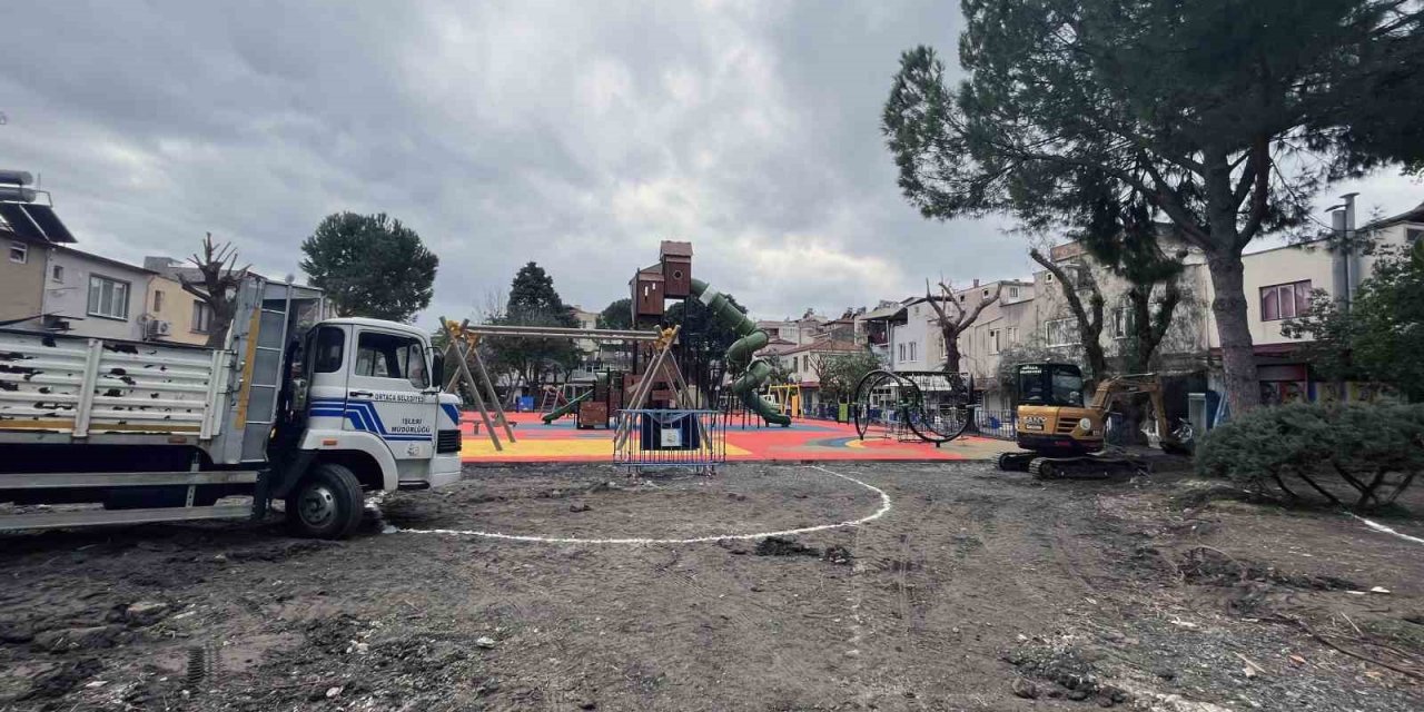 Ortaca Ünal Daka Çocuk parkında iyileştirme çalışması