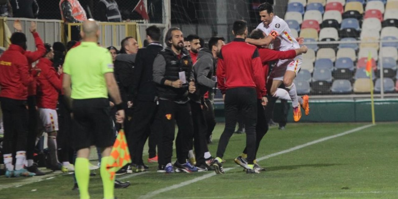 Göz-Göz, İzmir serüveninde kayıpsız ilerliyor
