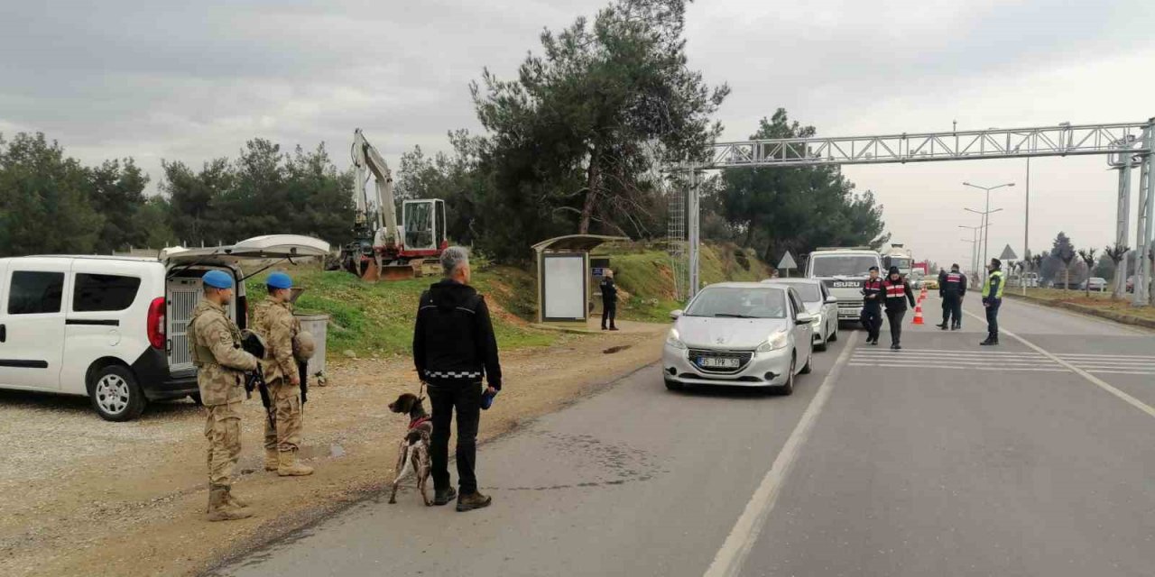 Jandarma iğneyle kuyu kazdı, 10 yıldır aranan cinayet zanlısını yakaladı