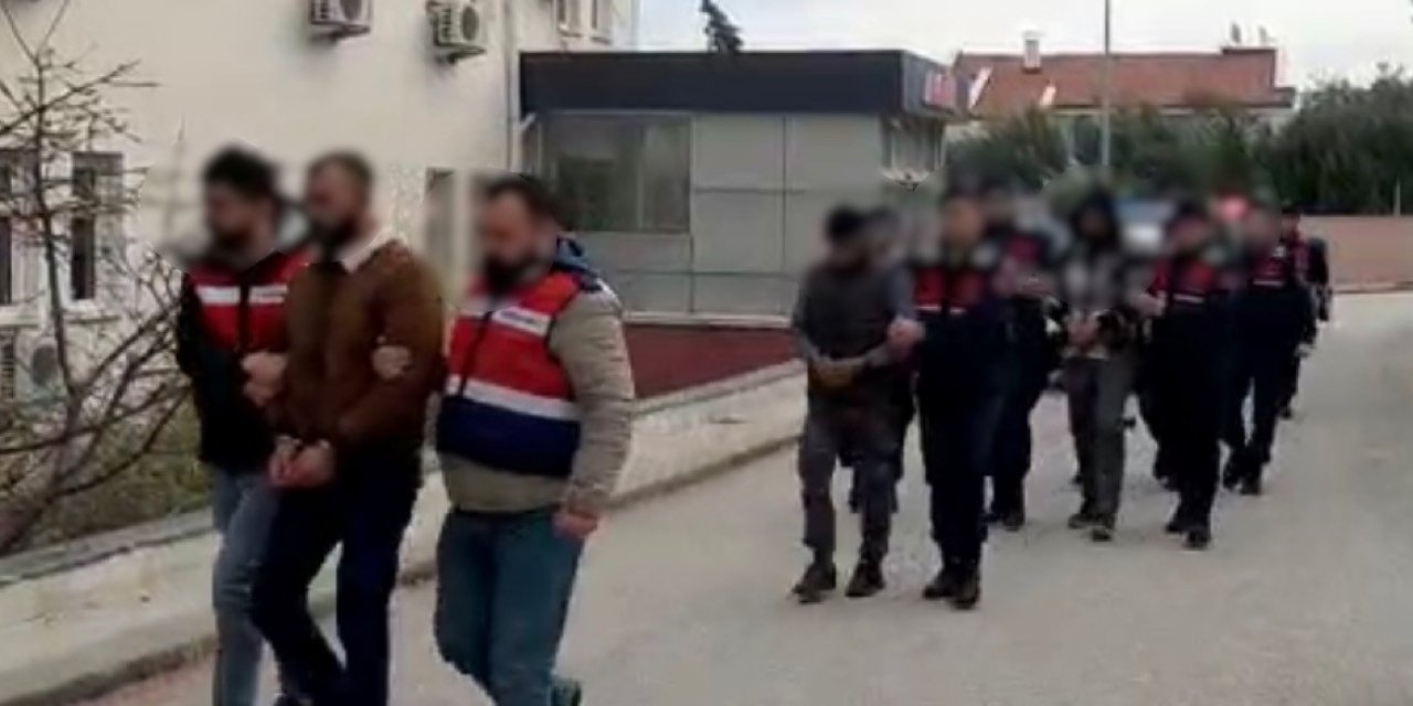 Evlerinde yakalanan hırsızlık şebekesi tutuklandı