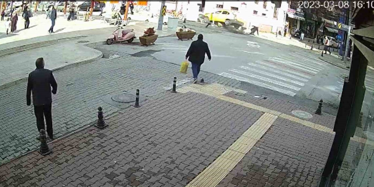 Kalp krizi geçiren taksicinin o anları güvenlik kamerasına yansıdı