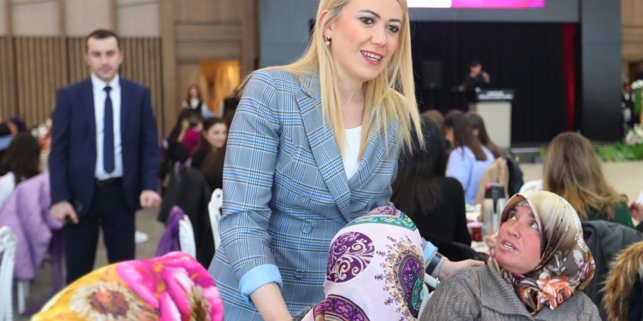 Başkan Doğan, kadın çalışma arkadaşlarının gününü kutladı